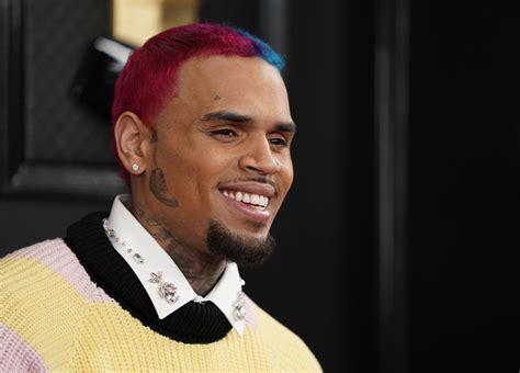 New Chris Brown documentary lays out years of abuse 